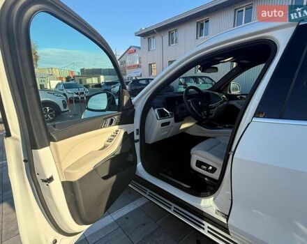 Белый БМВ Х5, объемом двигателя 3 л и пробегом 17 тыс. км за 84400 $, фото 9 на Automoto.ua