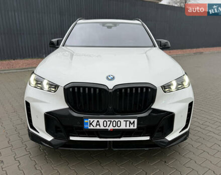 Белый БМВ Х5, объемом двигателя 3 л и пробегом 40 тыс. км за 99900 $, фото 3 на Automoto.ua