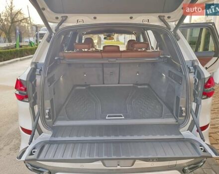 Белый БМВ Х5, объемом двигателя 2.99 л и пробегом 61 тыс. км за 96000 $, фото 28 на Automoto.ua