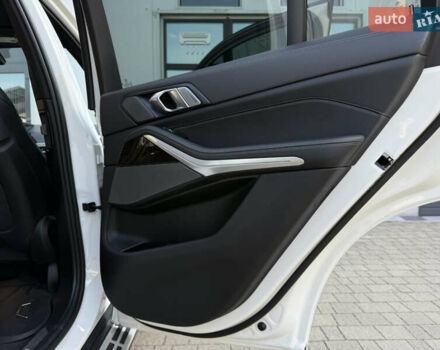 Белый БМВ Х5, объемом двигателя 3 л и пробегом 57 тыс. км за 95000 $, фото 55 на Automoto.ua