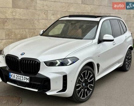 Белый БМВ Х5, объемом двигателя 2.99 л и пробегом 60 тыс. км за 96800 $, фото 4 на Automoto.ua