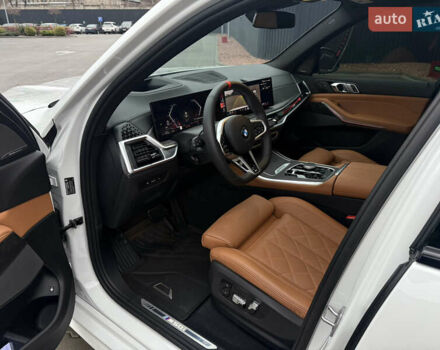 Белый БМВ Х5, объемом двигателя 3 л и пробегом 40 тыс. км за 99900 $, фото 28 на Automoto.ua