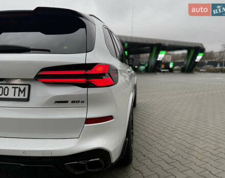 Белый БМВ Х5, объемом двигателя 3 л и пробегом 40 тыс. км за 99900 $, фото 11 на Automoto.ua