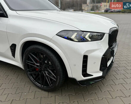 Белый БМВ Х5, объемом двигателя 3 л и пробегом 40 тыс. км за 99900 $, фото 5 на Automoto.ua