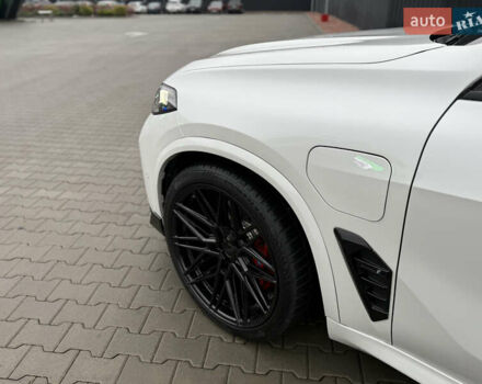 Белый БМВ Х5, объемом двигателя 3 л и пробегом 40 тыс. км за 99900 $, фото 18 на Automoto.ua