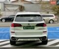 Белый БМВ Х5, объемом двигателя 3 л и пробегом 52 тыс. км за 79999 $, фото 7 на Automoto.ua