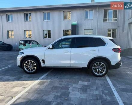 Белый БМВ Х5, объемом двигателя 3 л и пробегом 17 тыс. км за 84400 $, фото 2 на Automoto.ua