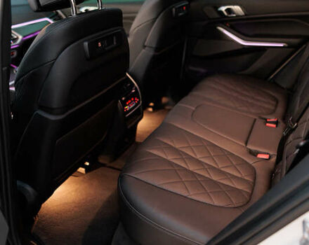 Білий БМВ Х5, об'ємом двигуна 4.4 л та пробігом 26 тис. км за 84000 $, фото 31 на Automoto.ua