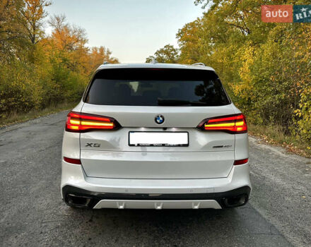 Белый БМВ Х5, объемом двигателя 3 л и пробегом 62 тыс. км за 67990 $, фото 1 на Automoto.ua
