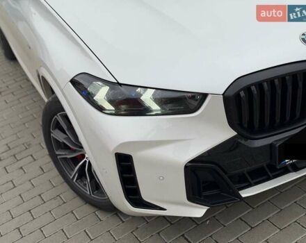 Белый БМВ Х5, объемом двигателя 2.99 л и пробегом 66 тыс. км за 99933 $, фото 5 на Automoto.ua