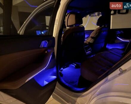 Белый БМВ Х5, объемом двигателя 4.4 л и пробегом 1 тыс. км за 138900 $, фото 75 на Automoto.ua