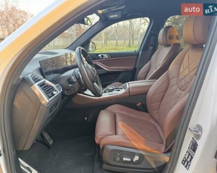 Белый БМВ Х5, объемом двигателя 2.99 л и пробегом 61 тыс. км за 96000 $, фото 17 на Automoto.ua