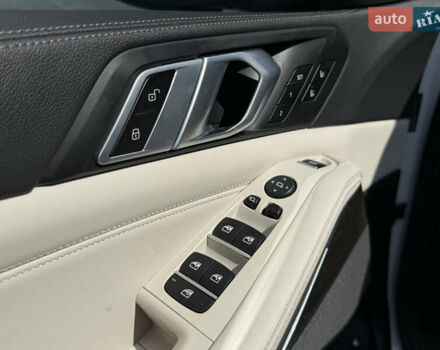 Белый БМВ Х5, объемом двигателя 3 л и пробегом 60 тыс. км за 78000 $, фото 56 на Automoto.ua