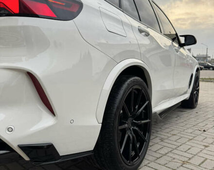 Белый БМВ Х5, объемом двигателя 3 л и пробегом 19 тыс. км за 89000 $, фото 12 на Automoto.ua