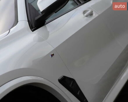 Білий БМВ Х5, об'ємом двигуна 3 л та пробігом 4 тис. км за 73899 $, фото 22 на Automoto.ua