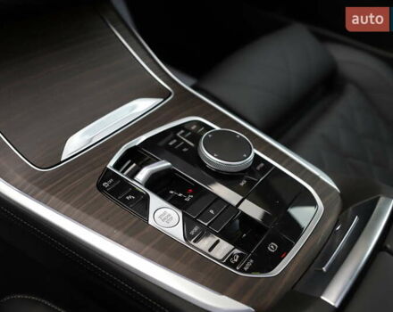 Білий БМВ Х5, об'ємом двигуна 3 л та пробігом 4 тис. км за 73899 $, фото 117 на Automoto.ua