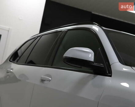 Белый БМВ Х5, объемом двигателя 3 л и пробегом 4 тыс. км за 78999 $, фото 20 на Automoto.ua