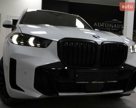 Белый БМВ Х5, объемом двигателя 3 л и пробегом 4 тыс. км за 78999 $, фото 10 на Automoto.ua