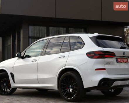 Білий БМВ Х5, об'ємом двигуна 3 л та пробігом 4 тис. км за 73899 $, фото 3 на Automoto.ua