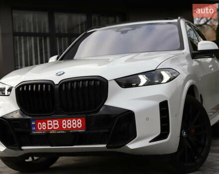 Білий БМВ Х5, об'ємом двигуна 3 л та пробігом 4 тис. км за 73899 $, фото 4 на Automoto.ua