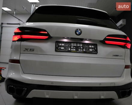 Белый БМВ Х5, объемом двигателя 3 л и пробегом 4 тыс. км за 78999 $, фото 9 на Automoto.ua