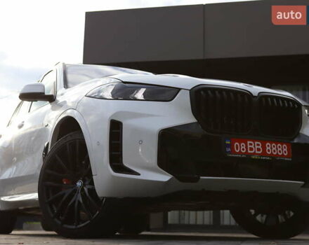 Білий БМВ Х5, об'ємом двигуна 3 л та пробігом 4 тис. км за 73899 $, фото 13 на Automoto.ua