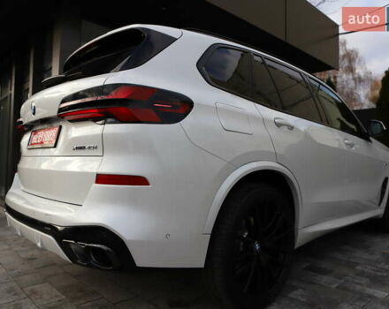 Білий БМВ Х5, об'ємом двигуна 3 л та пробігом 4 тис. км за 73899 $, фото 56 на Automoto.ua
