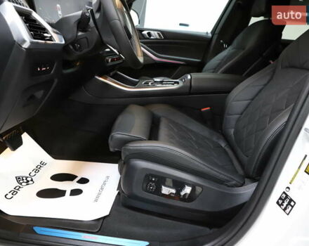 Белый БМВ Х5, объемом двигателя 3 л и пробегом 4 тыс. км за 78999 $, фото 90 на Automoto.ua