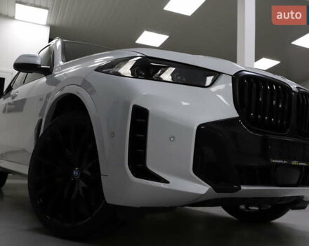 Белый БМВ Х5, объемом двигателя 3 л и пробегом 4 тыс. км за 78999 $, фото 32 на Automoto.ua