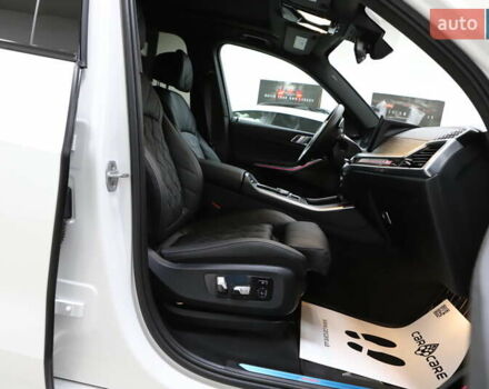 Белый БМВ Х5, объемом двигателя 3 л и пробегом 4 тыс. км за 78999 $, фото 86 на Automoto.ua