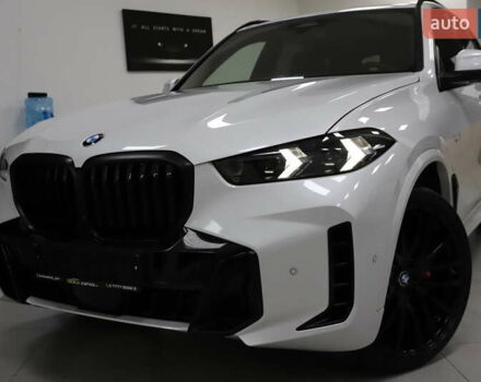 Белый БМВ Х5, объемом двигателя 3 л и пробегом 4 тыс. км за 78999 $, фото 46 на Automoto.ua