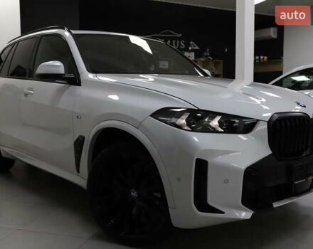 Белый БМВ Х5, объемом двигателя 3 л и пробегом 4 тыс. км за 78999 $, фото 1 на Automoto.ua