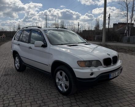 Белый БМВ Х5, объемом двигателя 3 л и пробегом 320 тыс. км за 4700 $, фото 1 на Automoto.ua