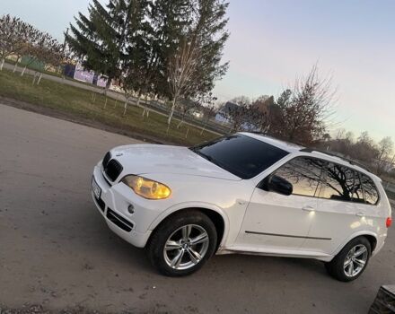 Белый БМВ Х5, объемом двигателя 3 л и пробегом 295 тыс. км за 12500 $, фото 1 на Automoto.ua