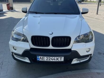 Белый БМВ Х5, объемом двигателя 4.8 л и пробегом 200 тыс. км за 10999 $, фото 1 на Automoto.ua