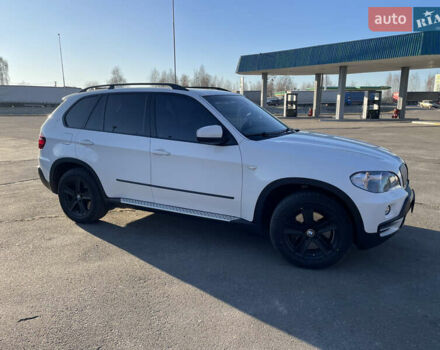Белый БМВ Х5, объемом двигателя 3 л и пробегом 320 тыс. км за 17500 $, фото 1 на Automoto.ua