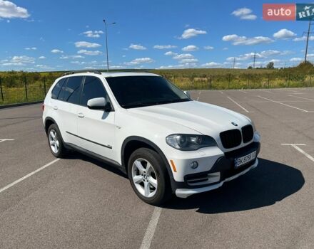 Белый БМВ Х5, объемом двигателя 3 л и пробегом 335 тыс. км за 9600 $, фото 1 на Automoto.ua