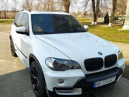 Белый БМВ Х5, объемом двигателя 4.8 л и пробегом 180 тыс. км за 11499 $, фото 1 на Automoto.ua