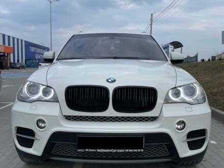 Белый БМВ Х5, объемом двигателя 3 л и пробегом 263 тыс. км за 17500 $, фото 1 на Automoto.ua