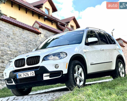 Белый БМВ Х5, объемом двигателя 3 л и пробегом 244 тыс. км за 13800 $, фото 1 на Automoto.ua