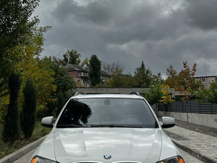 Белый БМВ Х5, объемом двигателя 3 л и пробегом 272 тыс. км за 16500 $, фото 1 на Automoto.ua