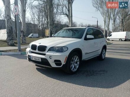 Белый БМВ Х5, объемом двигателя 2.98 л и пробегом 242 тыс. км за 12800 $, фото 1 на Automoto.ua