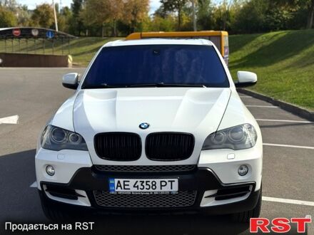 Белый БМВ Х5, объемом двигателя 3 л и пробегом 337 тыс. км за 16950 $, фото 1 на Automoto.ua
