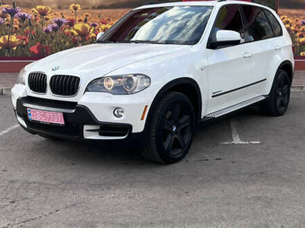 Белый БМВ Х5, объемом двигателя 3 л и пробегом 272 тыс. км за 16900 $, фото 1 на Automoto.ua