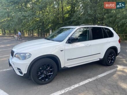 Білий БМВ Х5, об'ємом двигуна 2.98 л та пробігом 206 тис. км за 13000 $, фото 1 на Automoto.ua