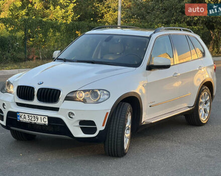 Білий БМВ Х5, об'ємом двигуна 2.98 л та пробігом 259 тис. км за 13000 $, фото 1 на Automoto.ua