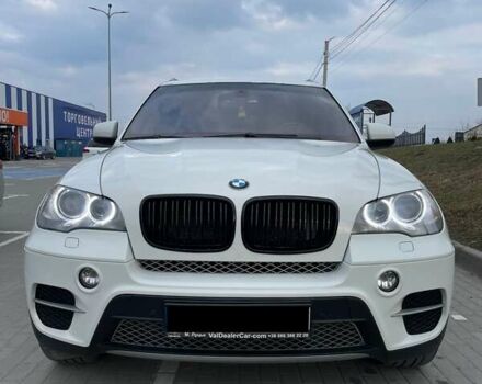 Белый БМВ Х5, объемом двигателя 3 л и пробегом 263 тыс. км за 17500 $, фото 1 на Automoto.ua