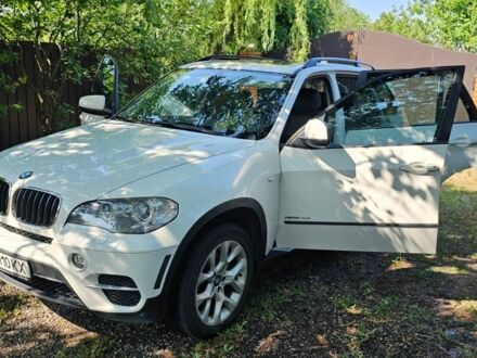 Белый БМВ Х5, объемом двигателя 2.98 л и пробегом 253 тыс. км за 13200 $, фото 1 на Automoto.ua
