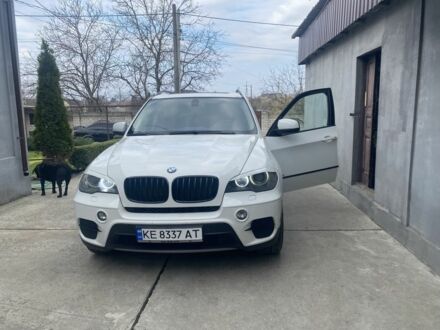БМВ Х5 2011 у Дніпро (Дніпропетровську) на Automoto.ua Білий БМВ Х5, об'ємом двигуна 3 л та пробігом 235 тис. км за 16000 $, фото 1 на Automoto.ua