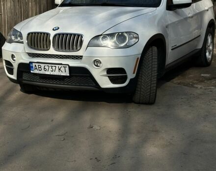 Белый БМВ Х5, объемом двигателя 3 л и пробегом 210 тыс. км за 19500 $, фото 1 на Automoto.ua